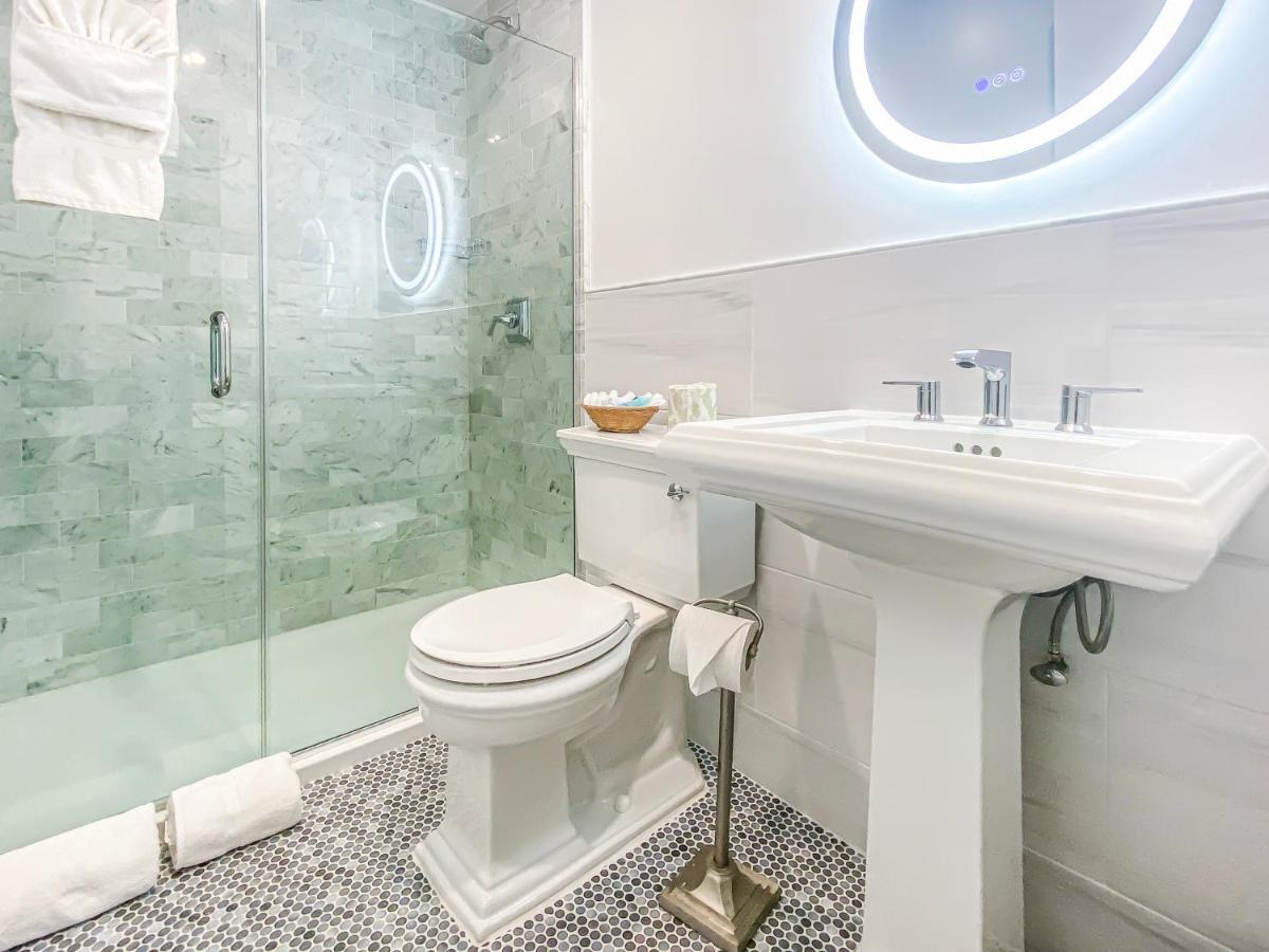 Clegg'S Hotel Ocean Beach Екстериор снимка